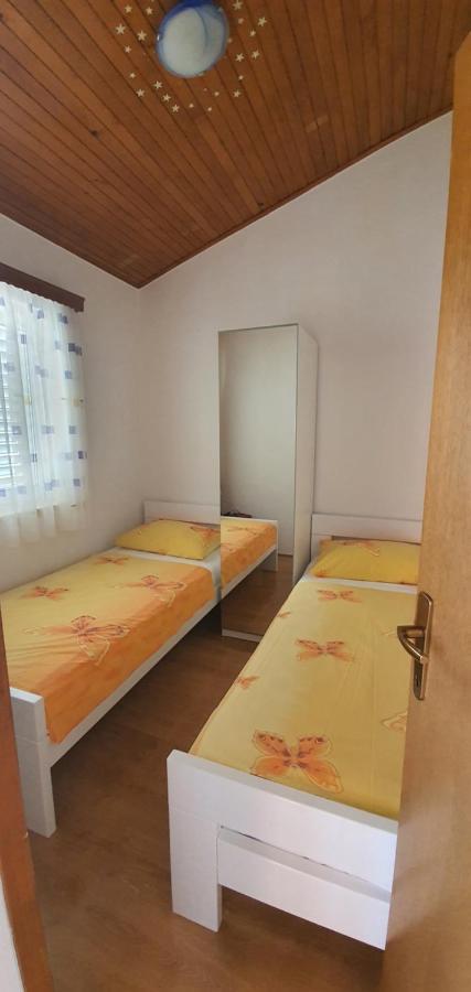 Apartments Anka Винишче Экстерьер фото