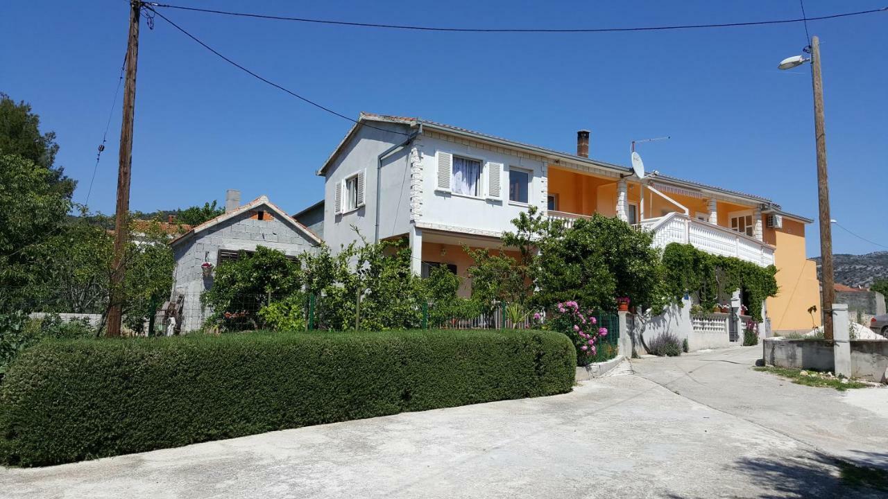 Apartments Anka Винишче Экстерьер фото