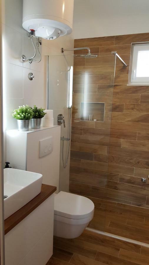 Apartments Anka Винишче Экстерьер фото